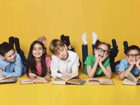 Kids Reading French Books